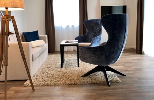 Steintor-Vorstadt Apartment | 3-room apartment with terrace (ground floor) - Apartments at the golf course Warnemünde GmbH & Co.KG