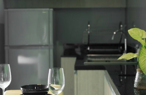 Su Thep Hotel | 3 Season