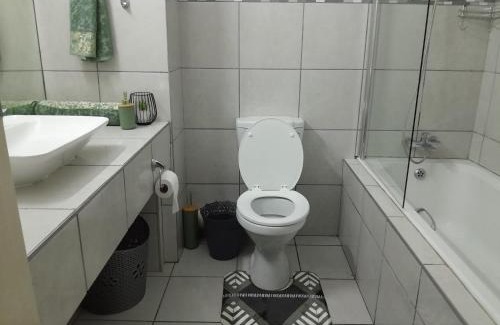 Waparand Apartment | 3 sleeper ground floor unit at Diep in die Berg(Wapadrand)