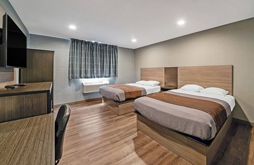Foxboro Hotel | 3 Spacious Units Close to Hall at Patriot Place, Comes w/Free Breakfast!
