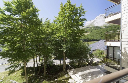 Eaux-Bonnes Apartment | 3-star apartment for 6 with ski locker in Gourette
