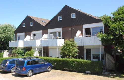 Borkum Apartment | 3-star apartment with sunny balcony, close to the beach, with grocery store next door