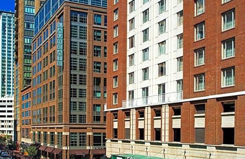 Harbor East Hotel | 3-Star Hotel ∙ Courtyard by Marriott Baltimore Downtown/Inner Harbor