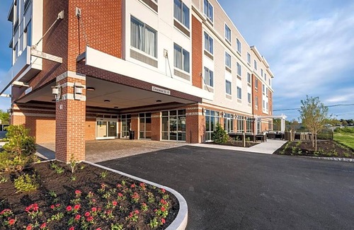 Littleton Hotel | 3-Star Hotel ∙ Courtyard by Marriott Boston Littleton