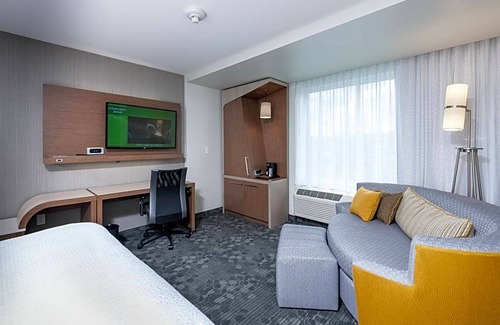 Littleton Hotel | 3-Star Hotel ∙ Courtyard by Marriott Boston Littleton