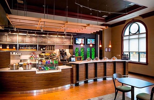 Downtown Hotel | 3-Star Hotel ∙ Courtyard by Marriott Norfolk Downtown