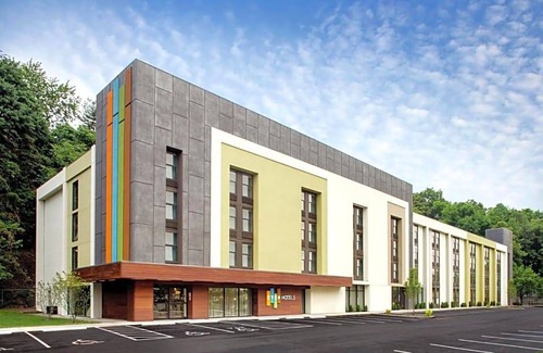 Norwalk Hotel | 3-Star Hotel ∙ EVEN Hotel Norwalk, an IHG Hotel