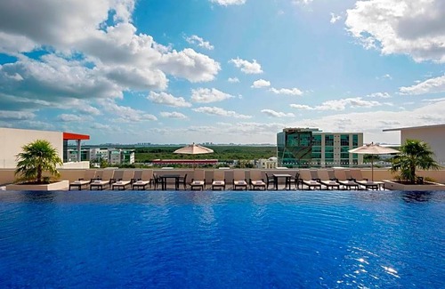 Downtown Cancun Hotel | 3-Star Hotel ∙ Four Points by Sheraton Cancun Centro