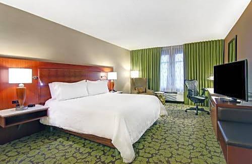 Thornhill Hotel | 3-Star Hotel ∙ Hilton Garden Inn Toronto/Markham