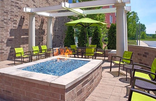 Saginaw Hotel | 3-Star Hotel ∙ SpringHill Suites by Marriott Saginaw