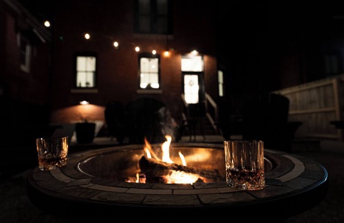 Old Louisville House | 3-story Bourbon Luxe Historic Retreat 2 mi to Whiskey Row-NULU
