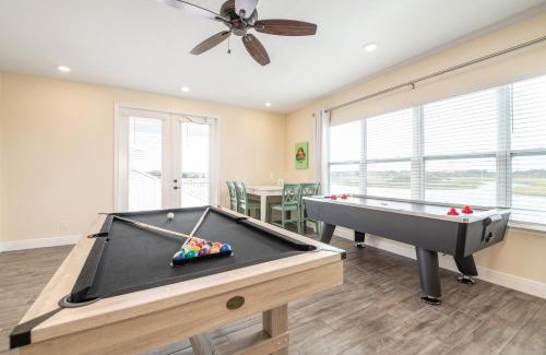 West Kissimmee House | 3 Story Cottage With Private Pool Near Disney With Margaritaville Resort & Island H20 Access - 8105Su