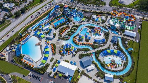 West Kissimmee House | 3 Story Cottage With Private Pool Near Disney With Margaritaville Resort & Island H20 Access - 8105Su
