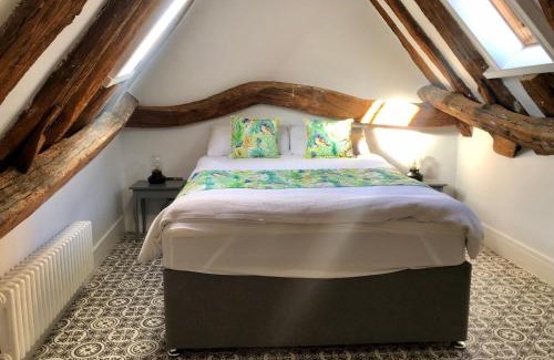 Stamford Apartment | 3 The Olde Barn Apartments
