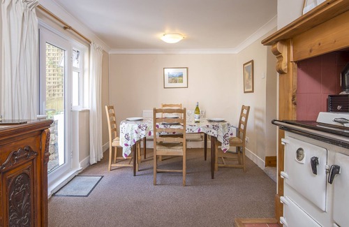 Dinas Cross House | 3 Tower Hill, Holiday Home Brynhenllan, Sleeps 6, 3 bedrooms, bathrooms