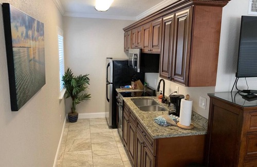 Siesta Key Hotel | #3-TwinPalms-King Studio Suite