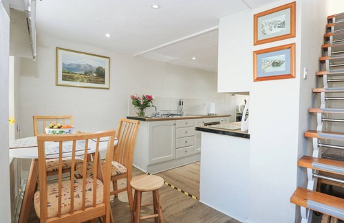 Pen-y-sarn Cottage | 3 TYN GIAT, family friendly, with open fire in Amlwch