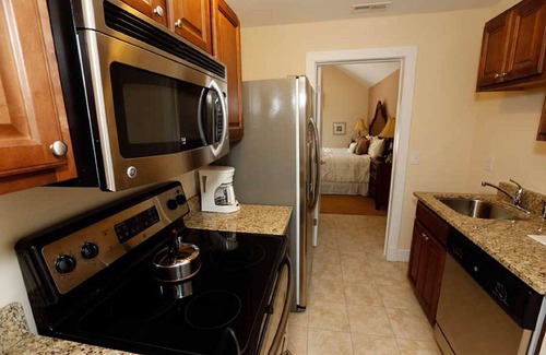 Lackey Resort | 3 Units: 4BR Estate Sleep 14, 4BR Towns Sleep 12, 1BR Estate Sleeps 4 Resort