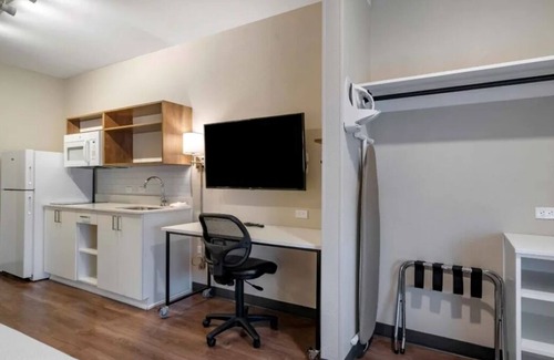 Sparks Hotel | 3 Units | Premier Suites in Sparks | Near Reno Airport