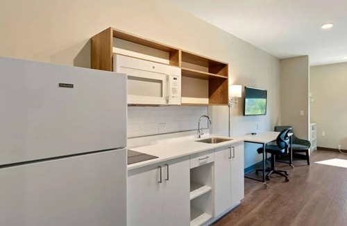 Sparks Hotel | 3 Units | Premier Suites in Sparks | Near Reno Airport