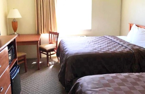 Kellogg Apartment | 3 x 2 Double Beds Accommodations at FairBridge Inn & Suites Kellogg