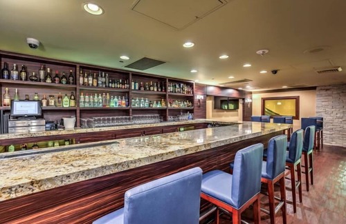 Laughlin Hotel | 3 x Santa Fe Queen Non Smoking Room at Edgewater Casino Resort