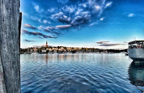 Flensburg Apartment | 3 Zimmer Ferienwohnung Burghof mit Balkon im Herzen Flensburgs