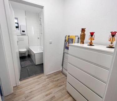 Altenhagen Apartment | 3 Zimmer mit 6 Betten, große Küche, neues Bad, 7min zur A1