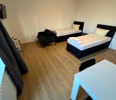 Neumuenster Apartment | 3-Zimmer Monteurwohnung mit Balkon
