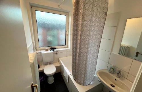 Neumuenster Apartment | 3-Zimmer Monteurwohnung mit Balkon