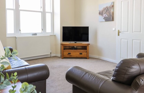 Kelso Cottage | 30 BOWMONT STREET, pet friendly, with a garden in Kelso