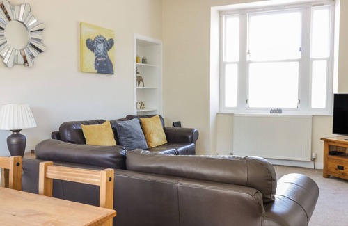 Kelso Cottage | 30 BOWMONT STREET, pet friendly, with a garden in Kelso