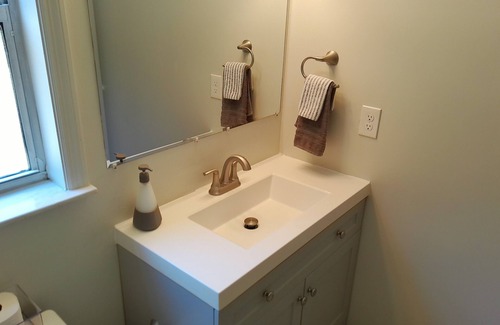 Fairfax House | 30+ Day Flexible and Temporary Housing. -King Sized Bed. -Home Office.