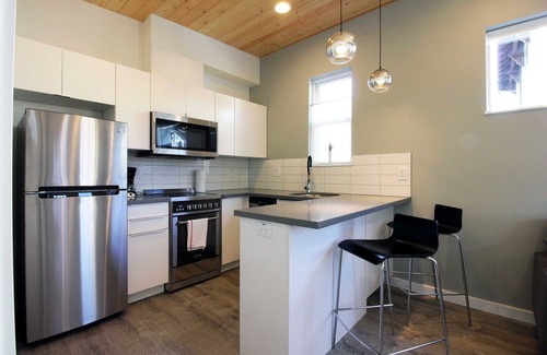Rose City Park House | 30+Day Rental -Pet Friendly! Private Guesthouse.