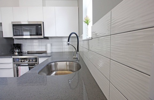 Rose City Park House | 30+Day Rental -Pet Friendly! Private Guesthouse.
