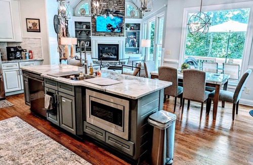Cumming House | 30 Day Stays Welcome Lake Lanier Pool 7 Bedrooms