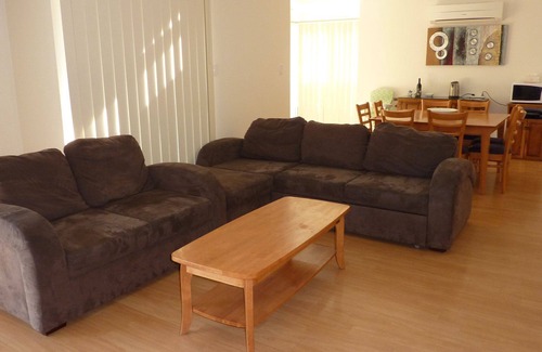 Collingwood Park House | 30 day vacation by the sea