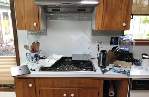 Corvallis House | 30+ days No pets non-smoking one level NW Corvallis home with AC, WiFi, garage