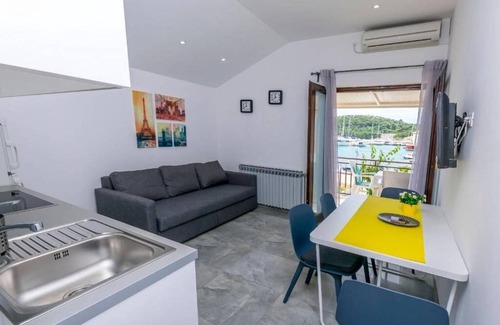 Rogoznica Apartment | 30 m² Apartment ∙ 1 bedroom ∙ 2 guests