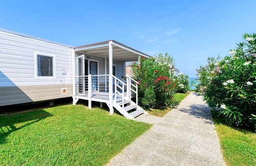 San Benedetto di Lugana RV Rental | 30 m² Mobile home ∙ 2 bedrooms ∙ 5 guests