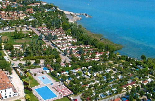 San Benedetto di Lugana RV Rental | 30 m² Mobile home ∙ 2 bedrooms ∙ 5 guests