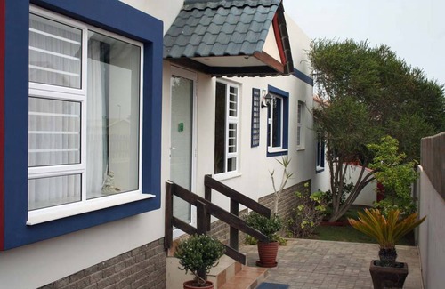 Swakopmund Cabin | 30 m² Private room ∙ 2 bedrooms ∙ 4 guests