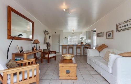 Gordons Bay Central Apartment | 30 Nagua Bay