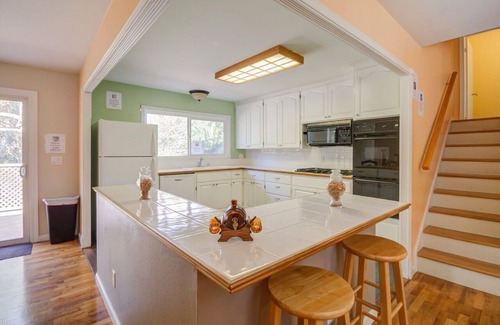 Del Rey Oaks House | 30 nights or more in Del Rey Oaks CA