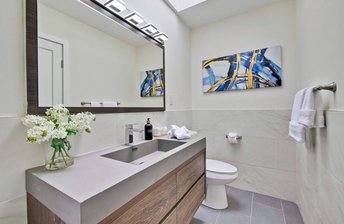 Crocker-Amazon House | 30% OFF / Easy Parking / Mins to SF / Lovely Backyard / Skyline View / Hottub