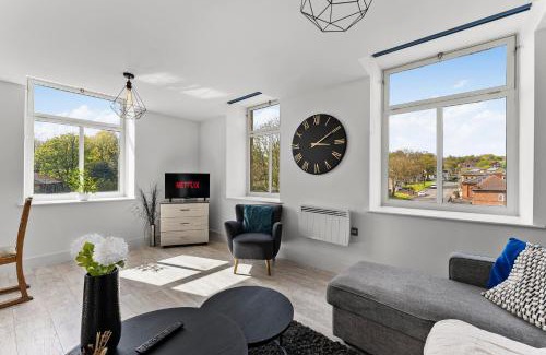 Healey Lane Apartment | 30 percent off! Beautiful Apartment in Dewsbury - Sleeps 6