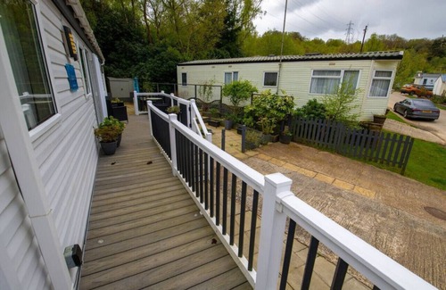 St Leonards-On-Sea RV Rental | 30 Redwood Lodge, Beauport Park