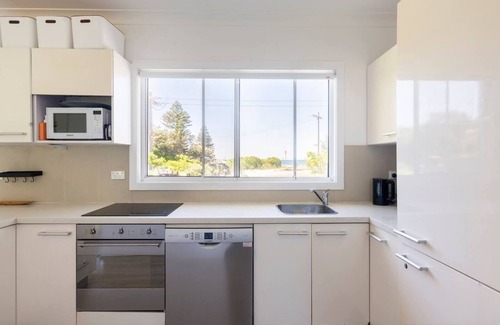 Copacabana House | 30 seconds to beach. Updated 1970s beach house