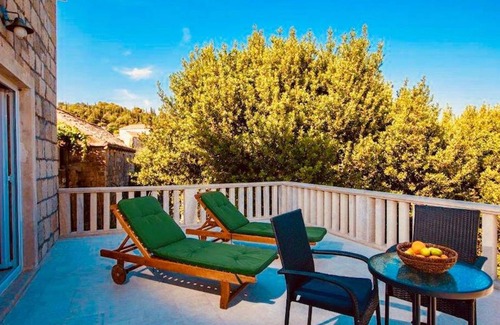 Komaji Villa | 300 m² Villa ∙ 5 bedrooms ∙ 10 guests