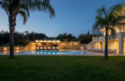 Souda Villa | 300 m² Villa ∙ 7 bedrooms ∙ 16 guests